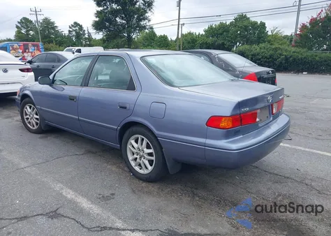 2000 Toyota Camry Xle V6 from USA, damaged, VIN 4T1BF28K9YU098809